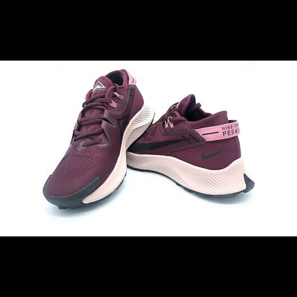 Nike Pegasus Trail women’s 10 running shoe